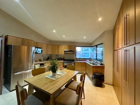 House for sale in Chiluca · 5
