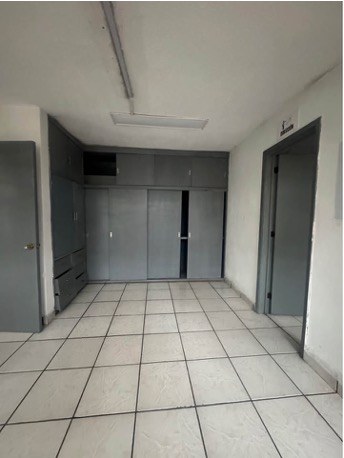 Warehouse with Offices 500M2 · 2
